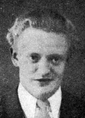 ss2-149-1-aarni-einarsson-skolastjori Árni Einarsson skólastjóri